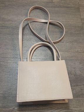 H&M • Minimal Pleather Crossbody Tote Bag in Light Beige